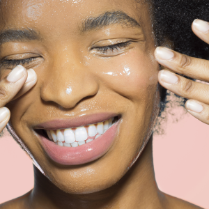How Brighten Dull Skin: 4 Tips to Achieve a Glowing Skin