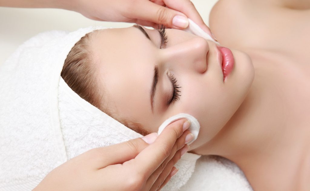 Reversing the Signs of Aging: Effective Treatments for Youthful Skin